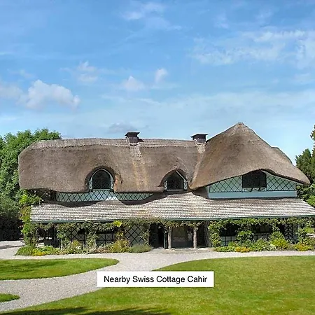 Deerbrook House 4*